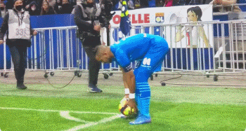 欧洲豪门发布财报，亏损数额引外界担忧