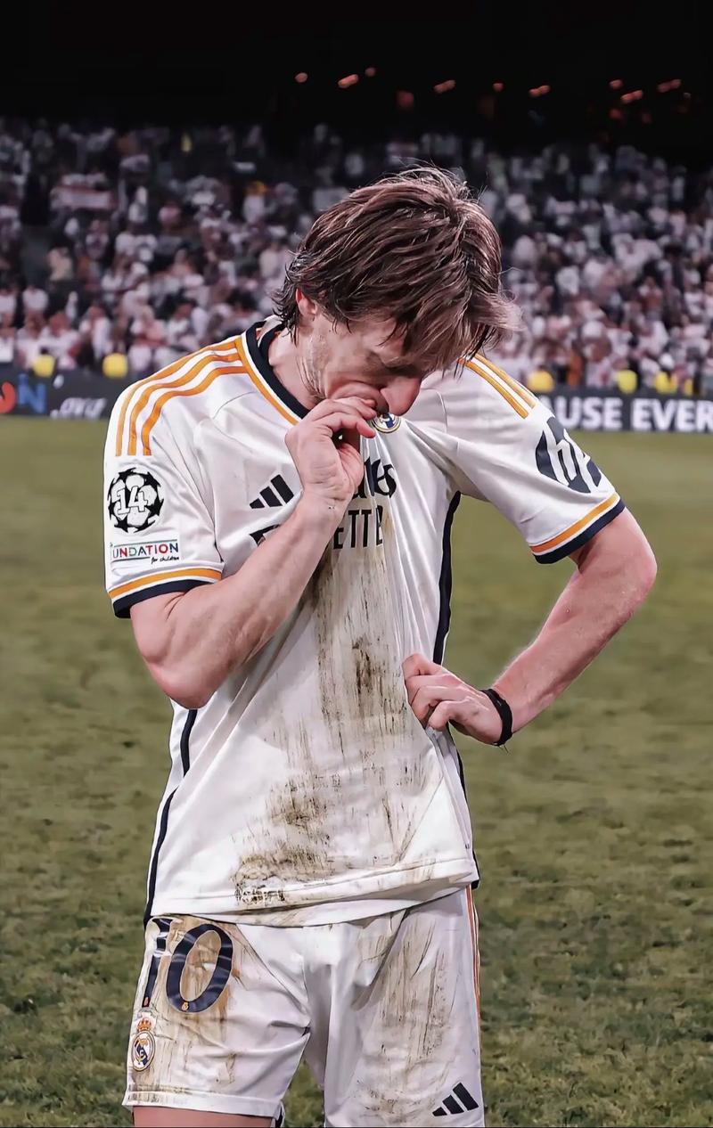 他这赛季真的在打 MVP 水准